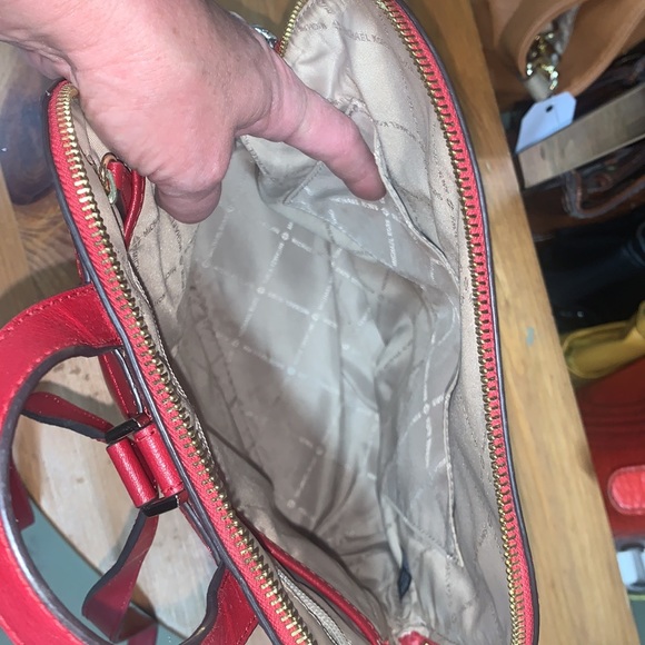 Michael Kors Backpack π in beautiful dark red w/ gold hardware - Picture 4 of 13